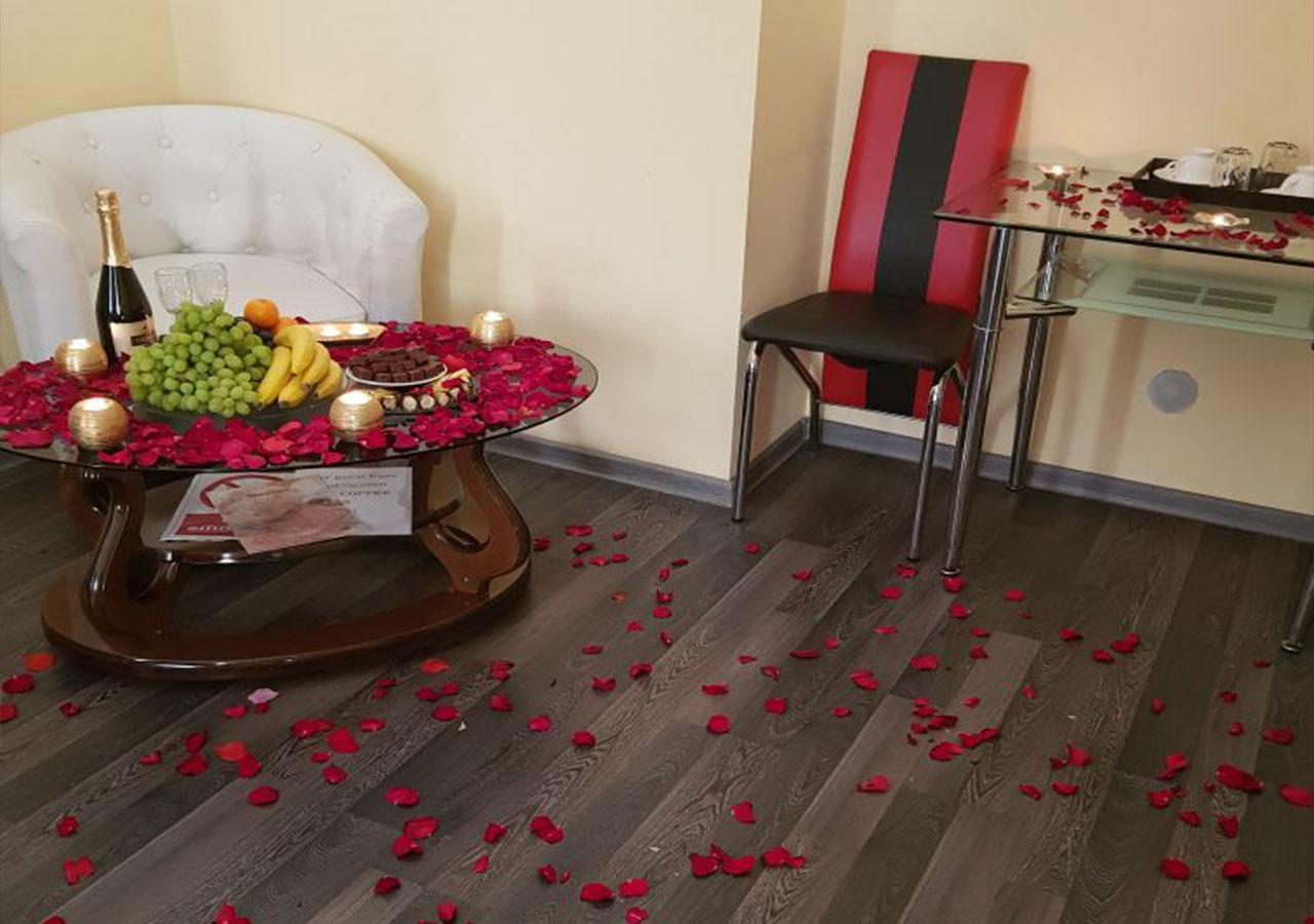 Emperum Nelson Hotel Chişinău Esterno foto
