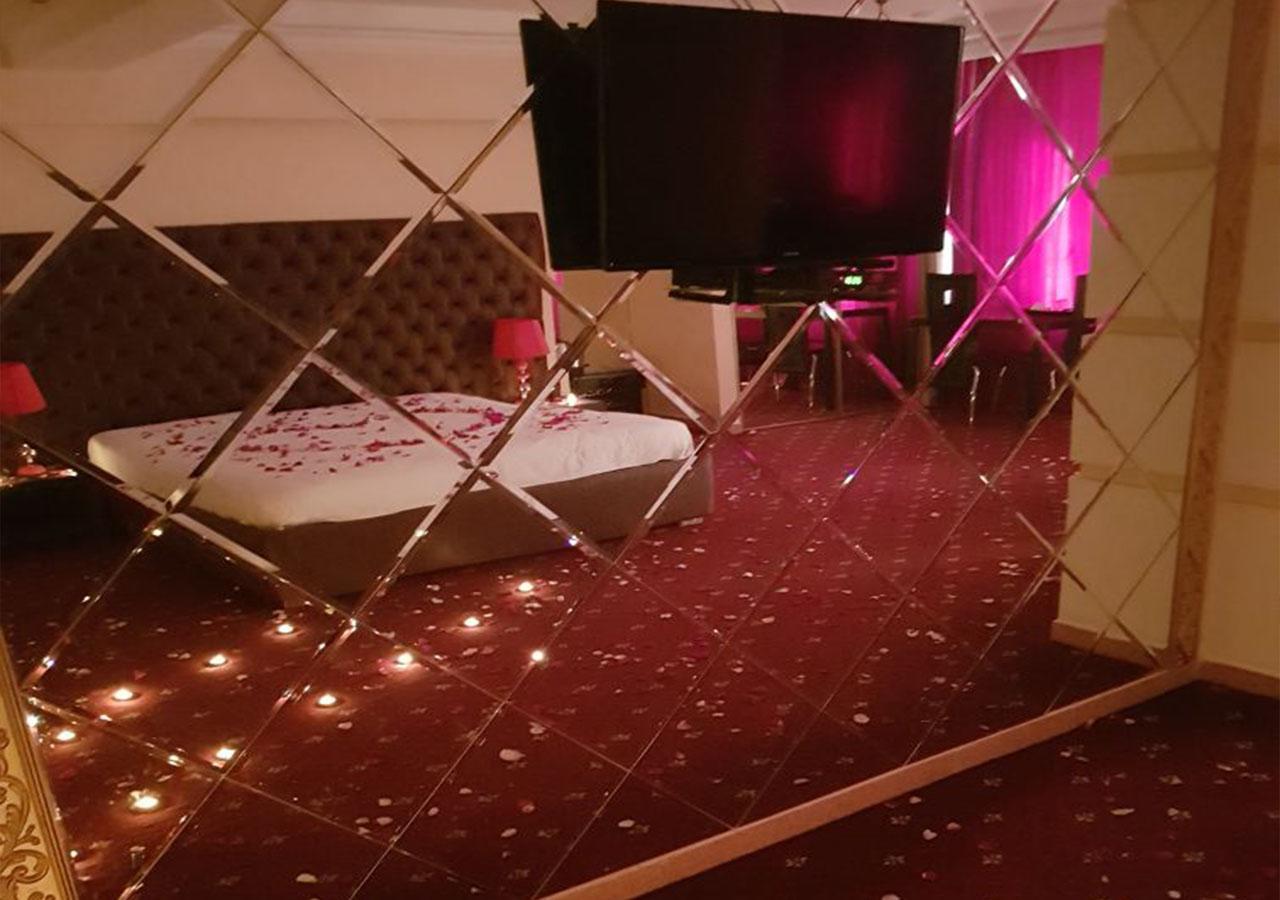 Emperum Nelson Hotel Chişinău Esterno foto
