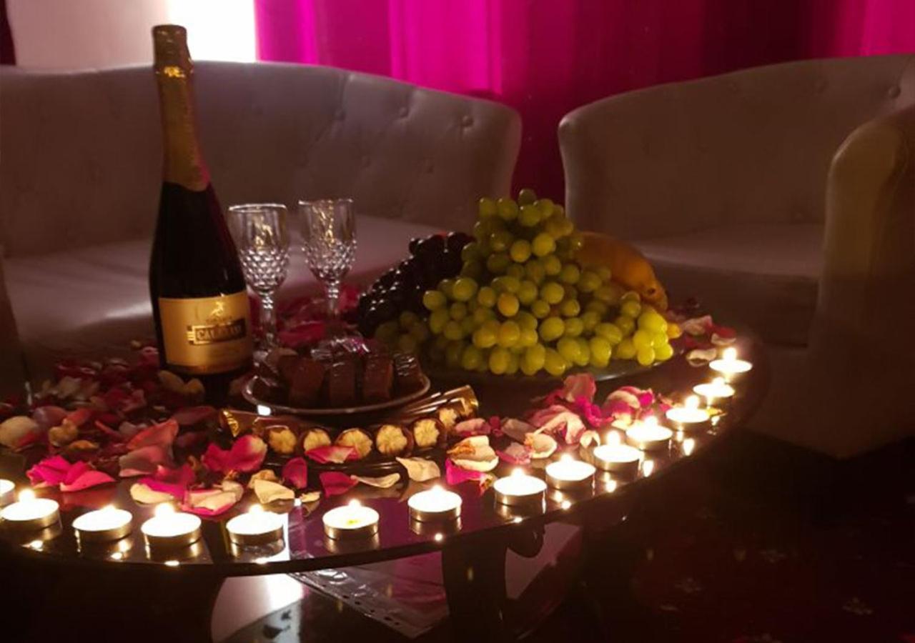 Emperum Nelson Hotel Chişinău Esterno foto