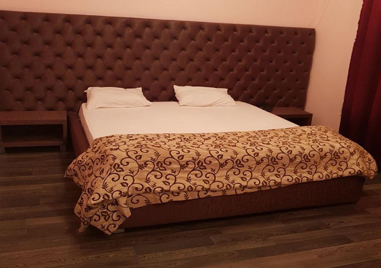 Emperum Nelson Hotel Chişinău Esterno foto