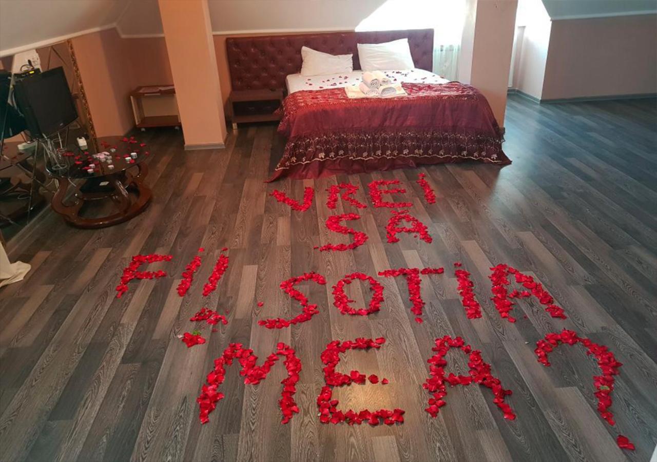 Emperum Nelson Hotel Chişinău Esterno foto